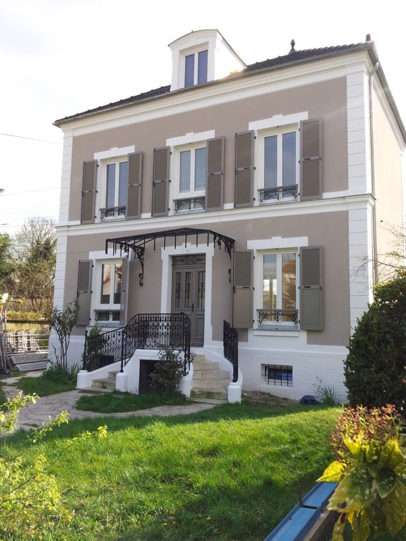 Volets persiennés à lames américaines