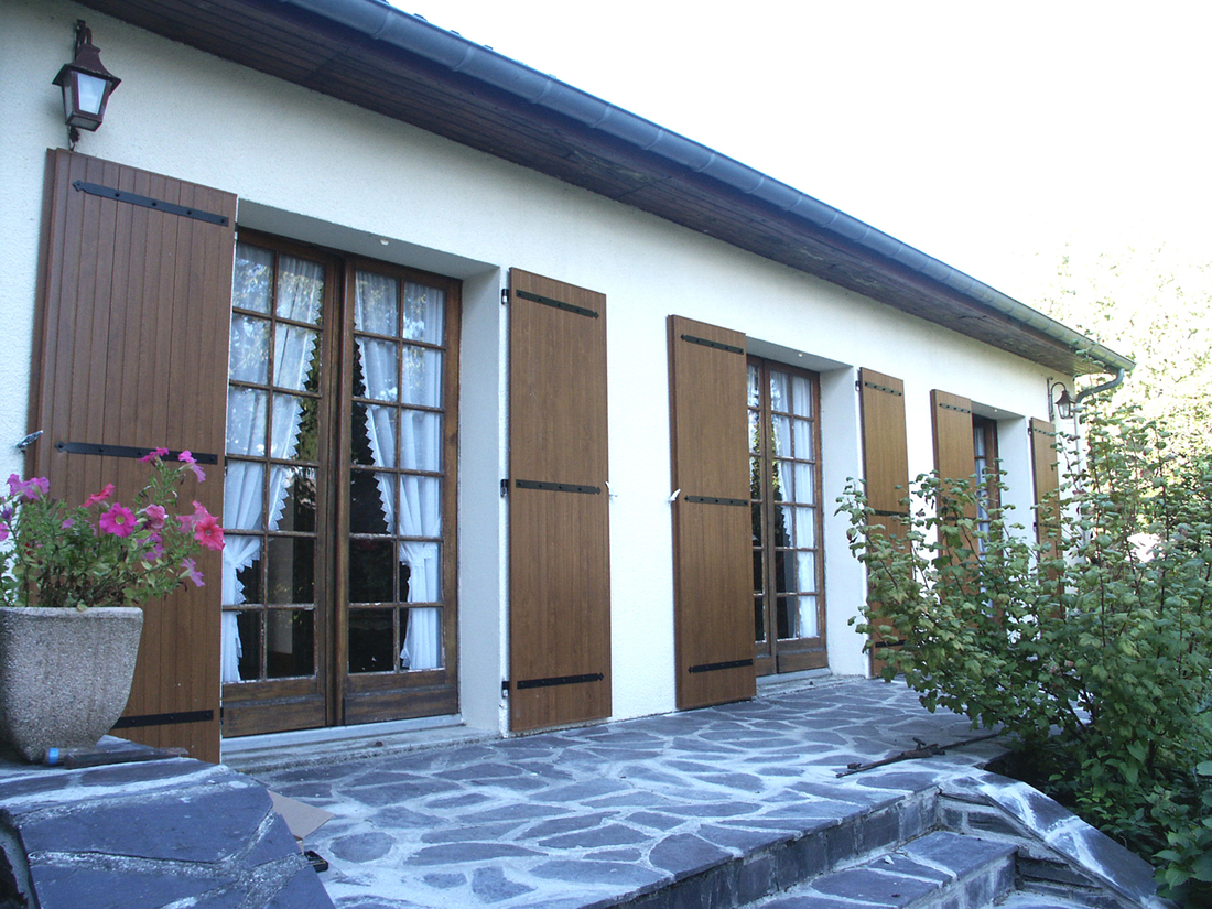 Volets PVC pentures et contre-pentures plaxés chêne